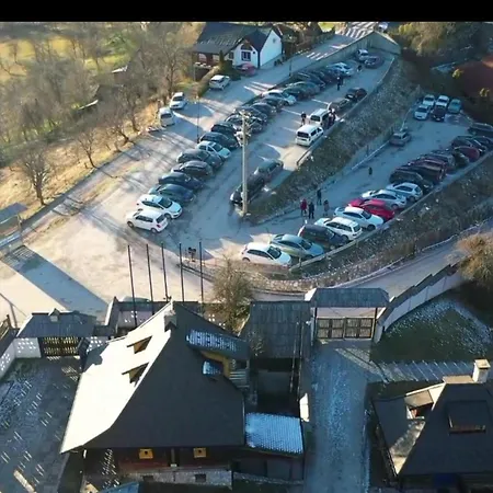 Tri Bagrema Km Apartamento *